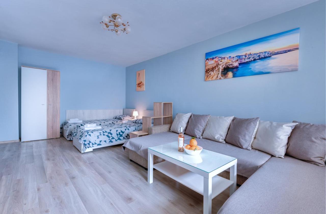 Daisy - 3 Room And Kitchen Apartment In Lazur Burgas Esterno foto