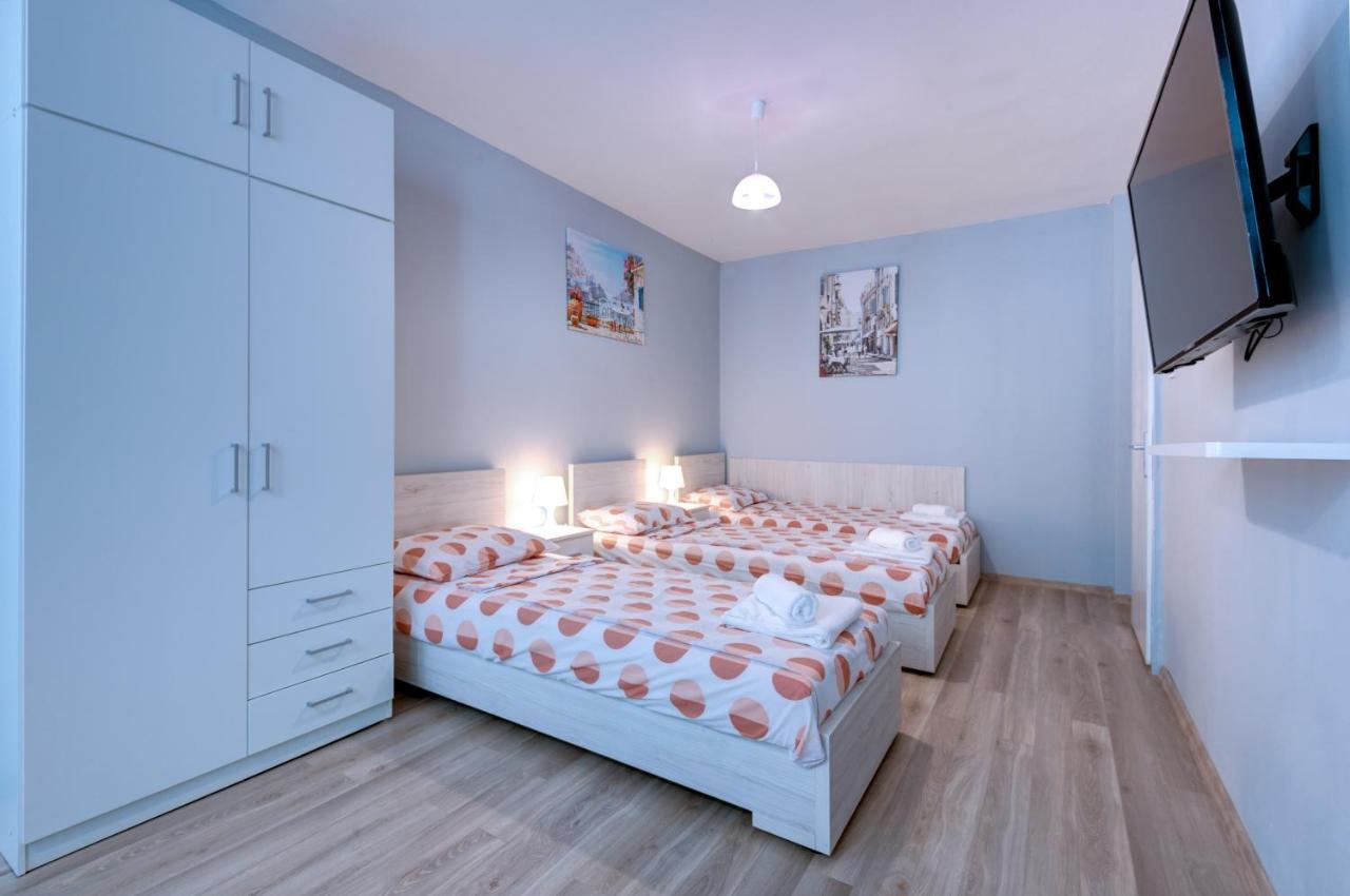 Daisy - 3 Room And Kitchen Apartment In Lazur Burgas Esterno foto