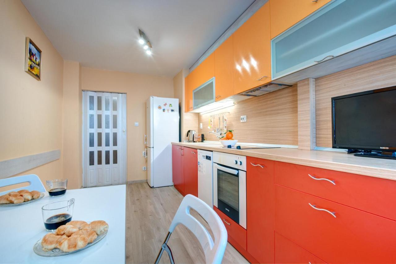 Daisy - 3 Room And Kitchen Apartment In Lazur Burgas Esterno foto